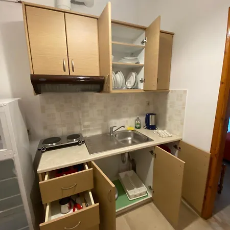 Studios&apartments Thomas Vasiliki